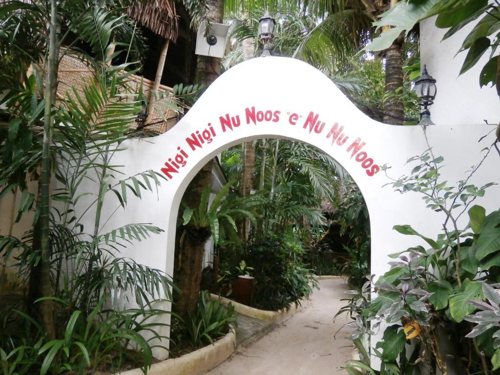 Nigi Nigi Nu Noos 'E' Nu Nu Noos Hotel Balabag  Bagian luar foto